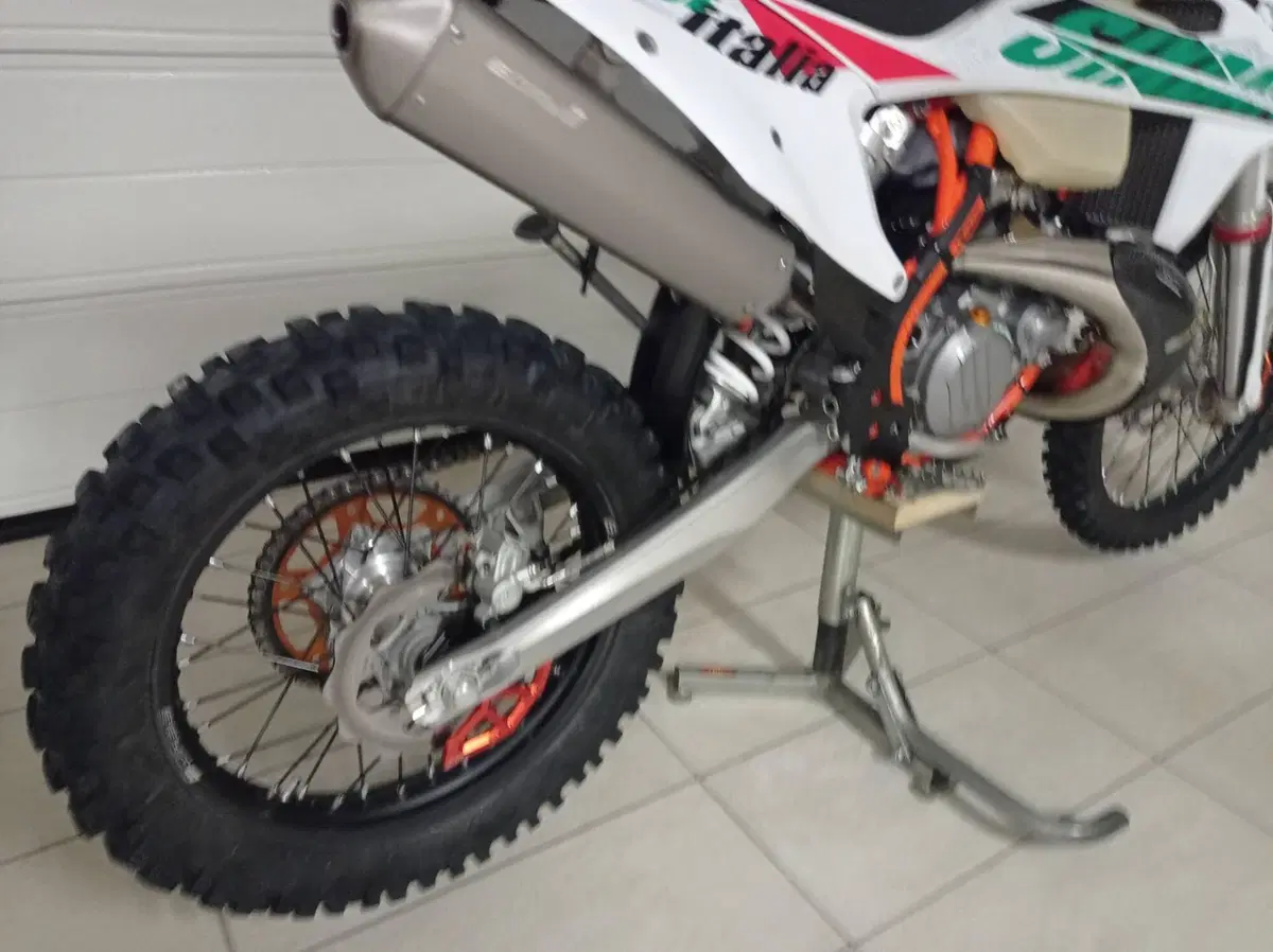 KTM 300 EXC TPI Six Days (2021)