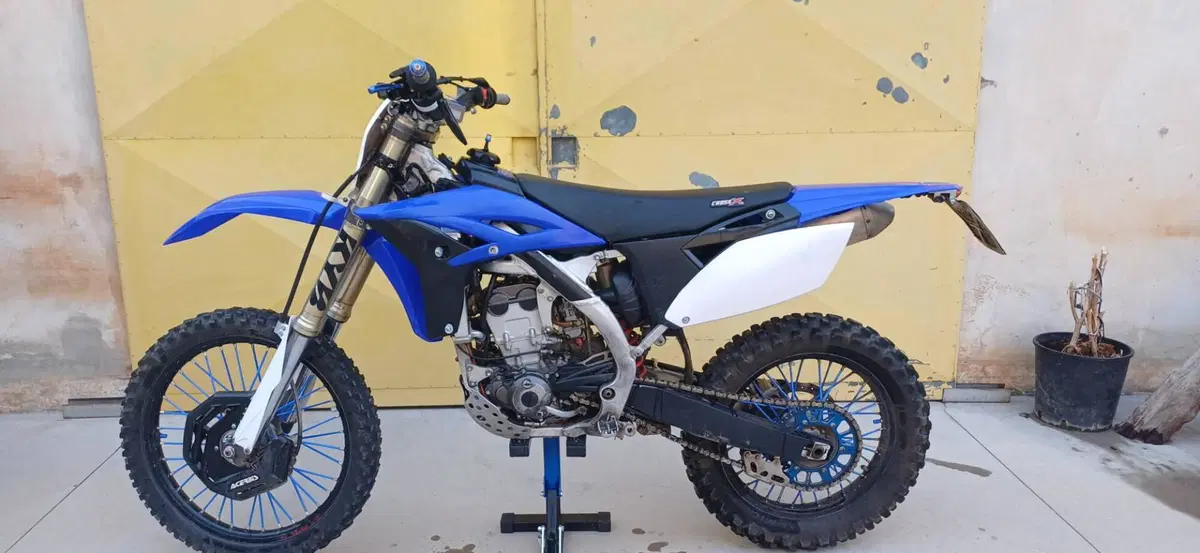 Yamaha YZ 250 F (2010 - 11) (2)
