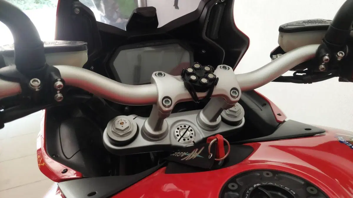 MV Agusta Turismo Veloce 800 (2020) (9)