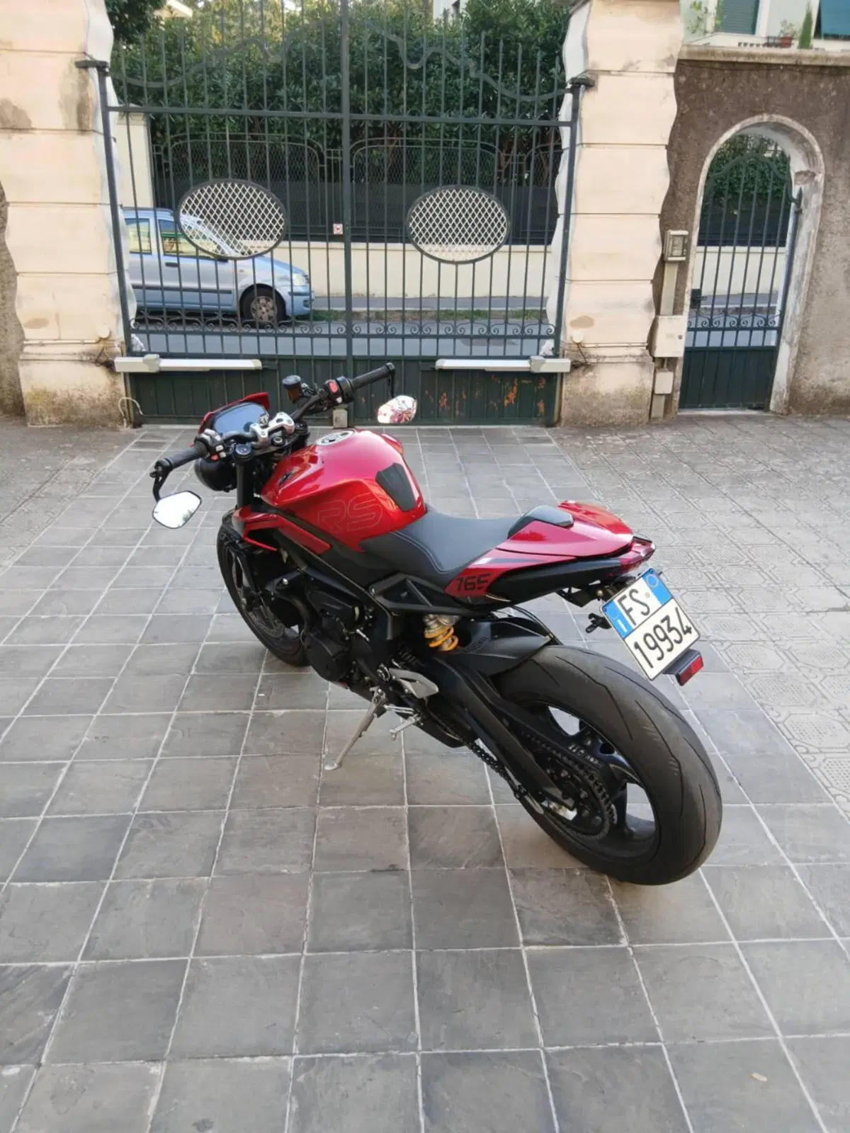 Triumph Street Triple 765 RS (2023 - 26) (2)