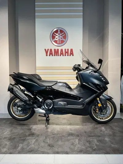 Yamaha T-Max 560 Tech Max (2022 - 24) usata