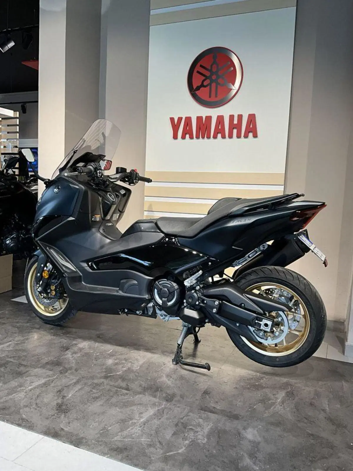 Yamaha T-Max 560 Tech Max (2022 - 24) (10)