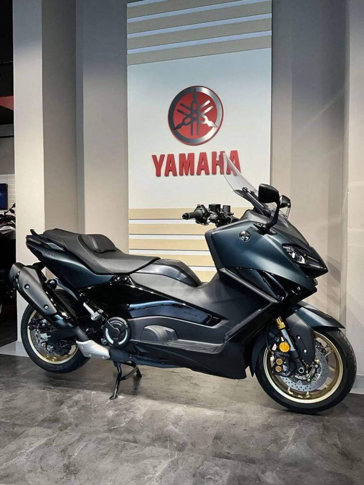 Yamaha T-Max 560 Tech Max (2022 - 24) (11)