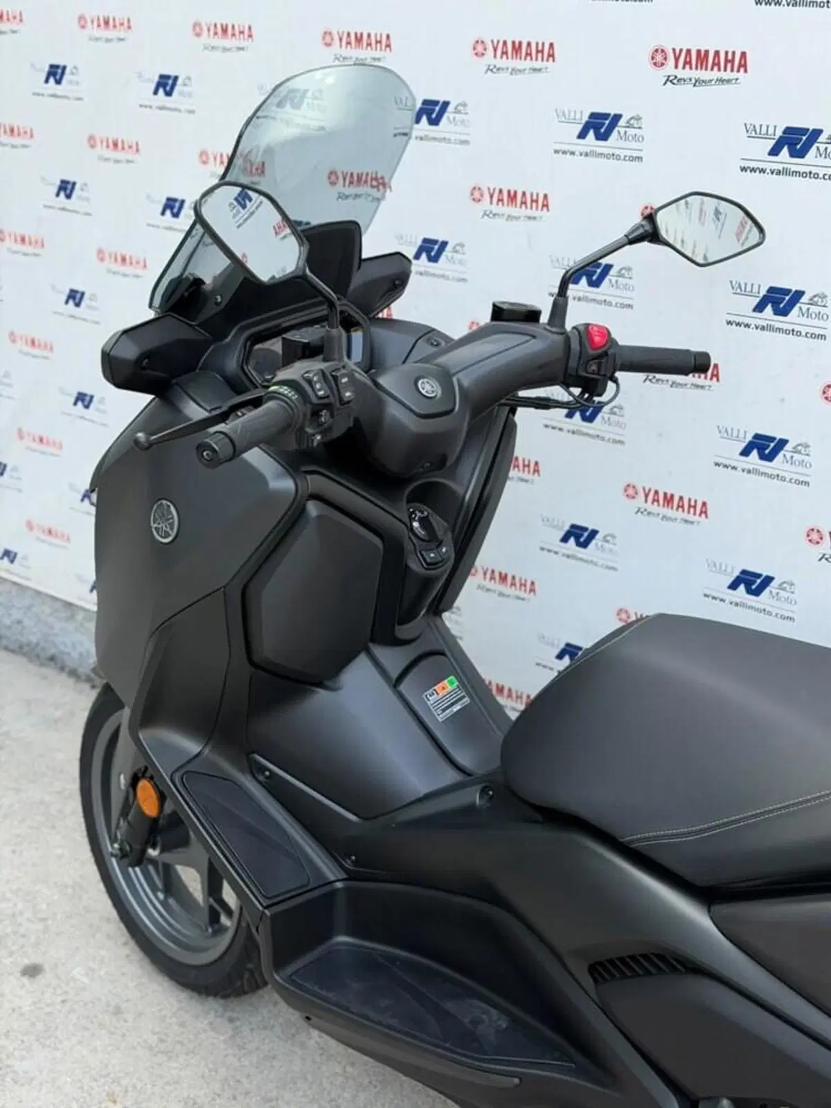 Yamaha X-Max 300 (2021 - 24) (5)