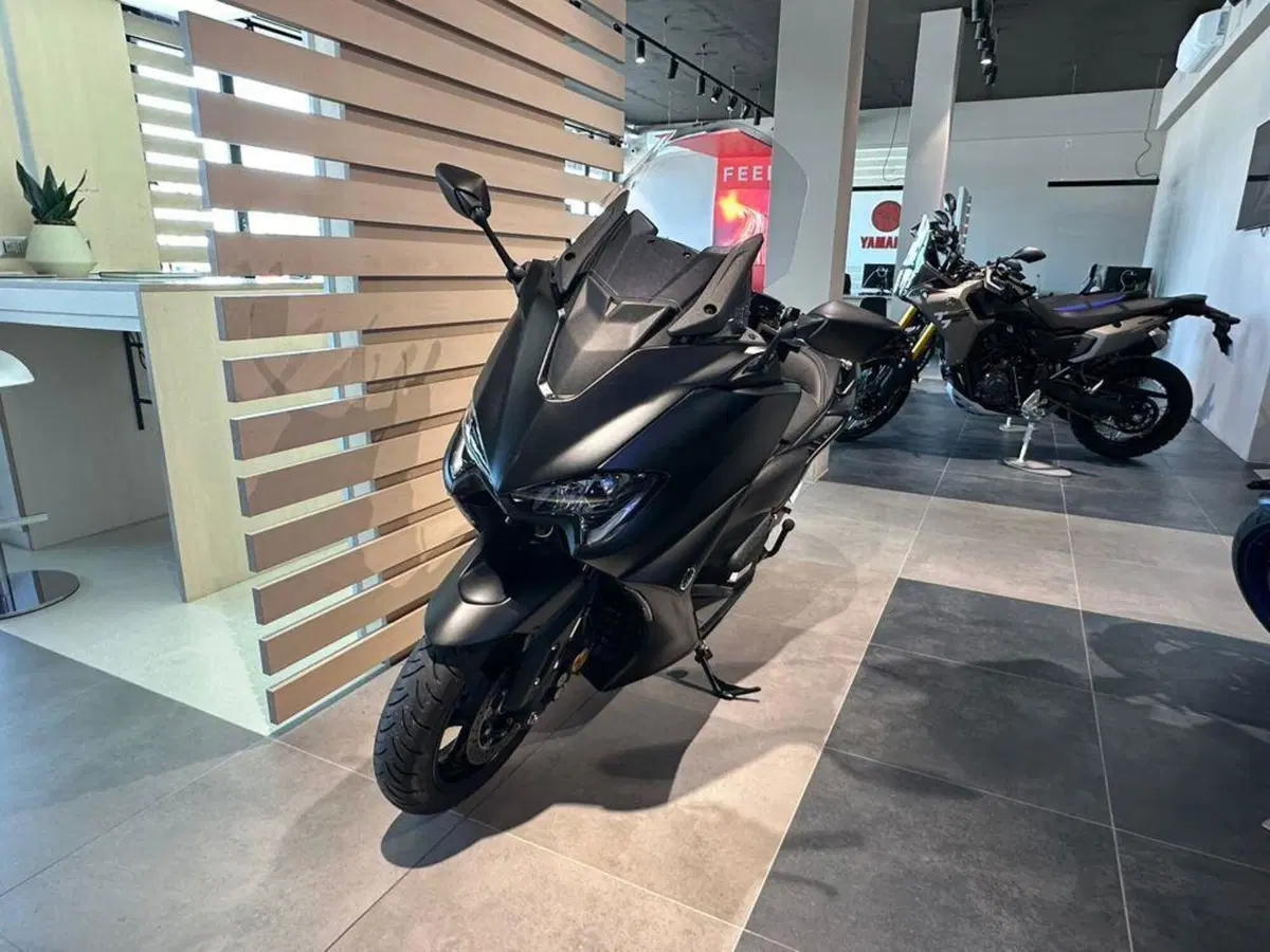 Yamaha T-Max 560 (2020 - 21) (2)