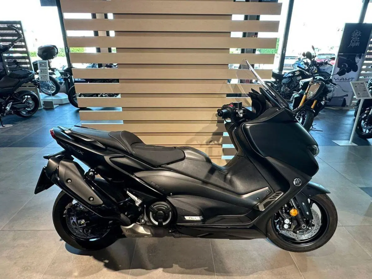 Yamaha T-Max 560 (2020 - 21) (4)