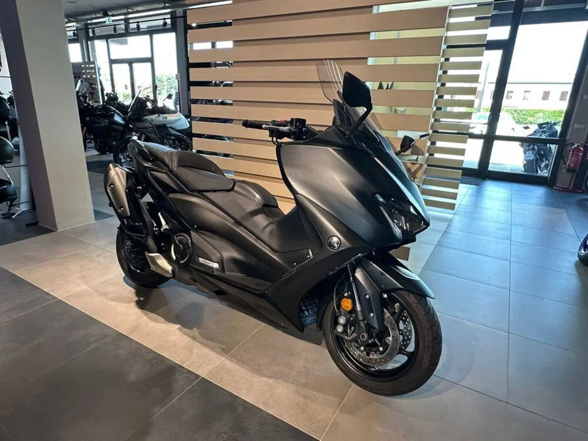 Yamaha T-Max 560 (2020 - 21) (3)