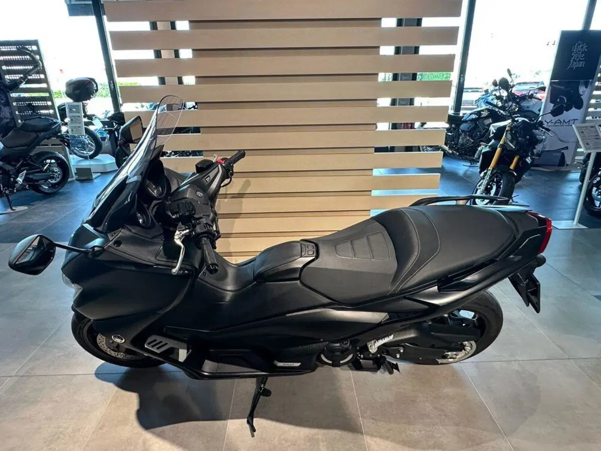 Yamaha T-Max 560 (2020 - 21) (6)