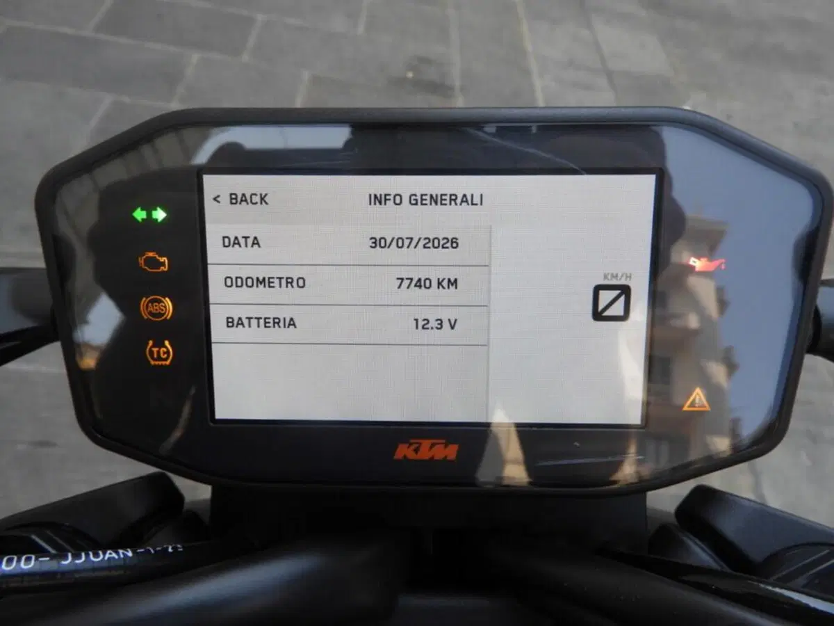 KTM 890 Duke GP (2022 - 23) (5)