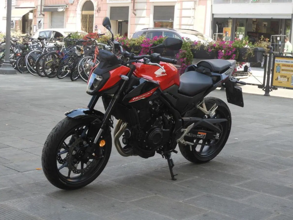 Honda CB 500 Hornet (2024 - 25) (3)