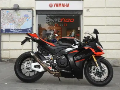 Aprilia RSV4 1100 Factory (2025 - 26) usata