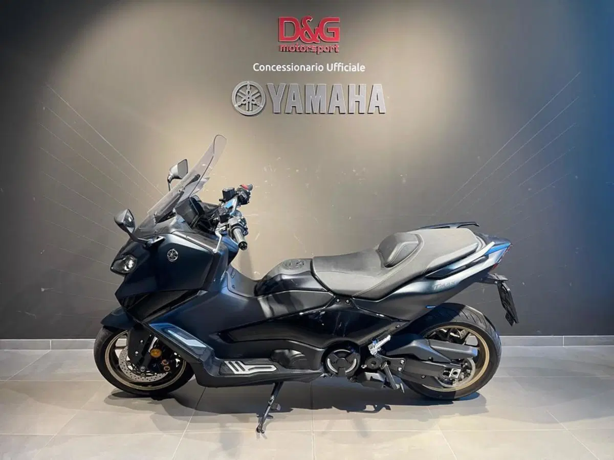 Yamaha T-Max 560 (2022 - 24) (4)