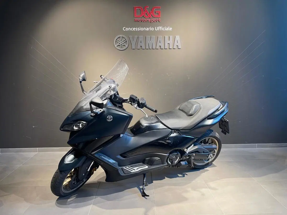 Yamaha T-Max 560 (2022 - 24) (3)