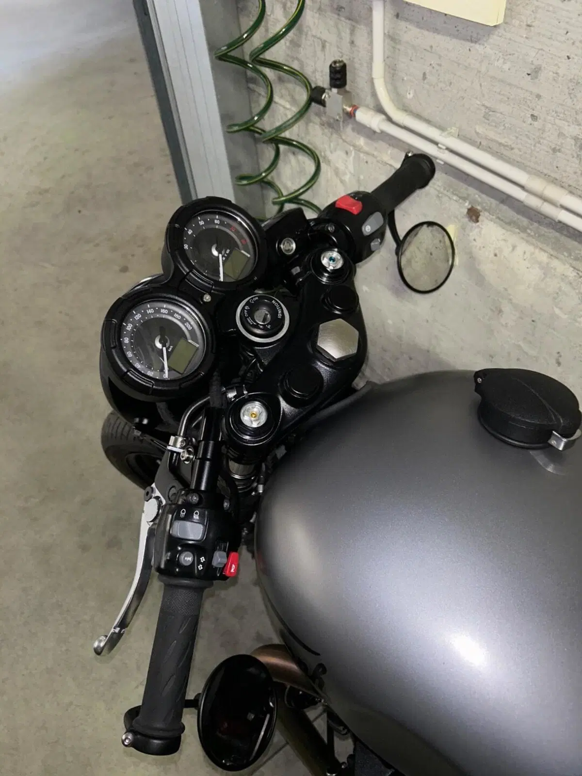 Triumph Bonneville T120 (2016 - 20) (3)