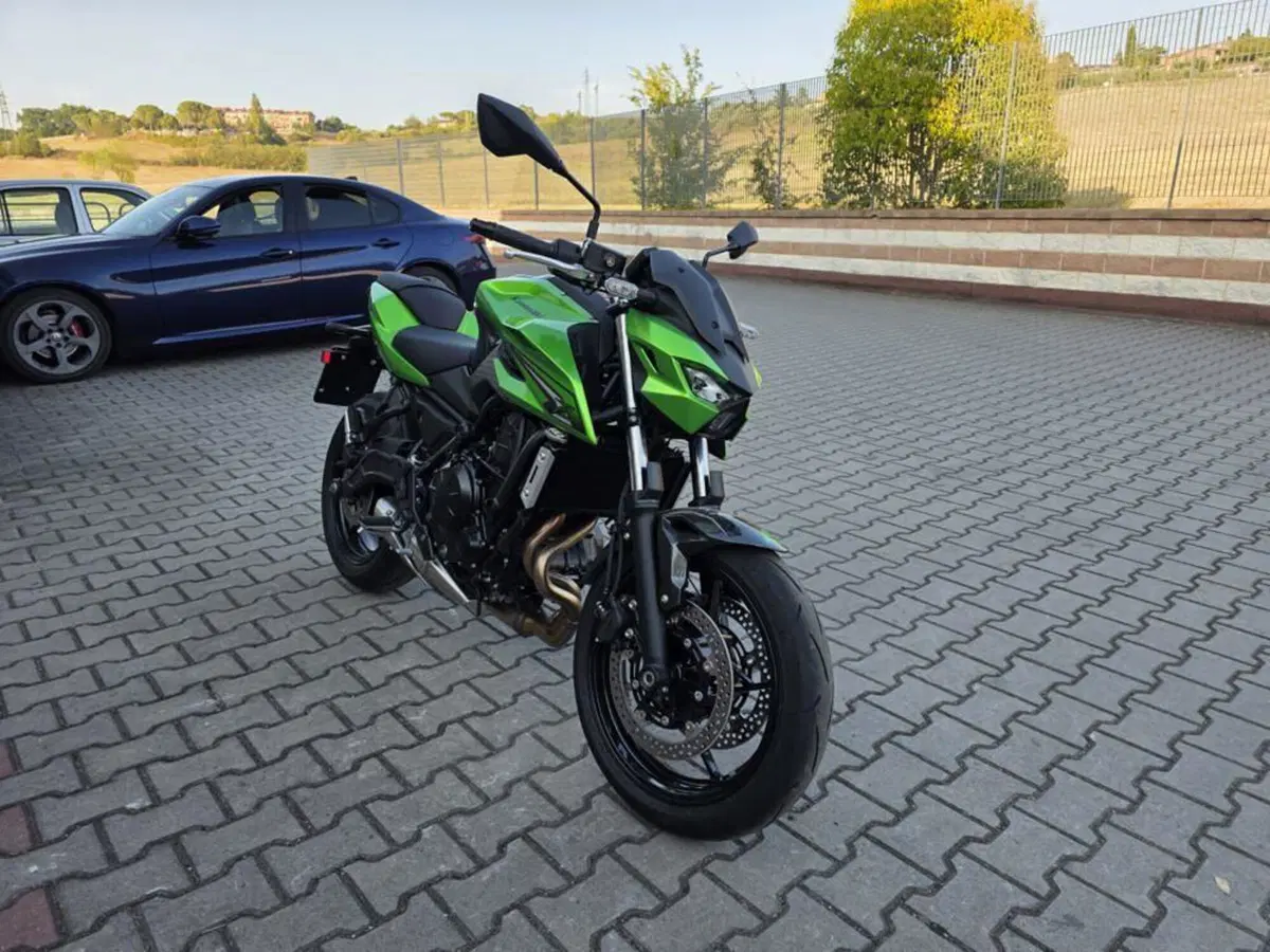Kawasaki Z 650 Sport (2025 - 26) (2)