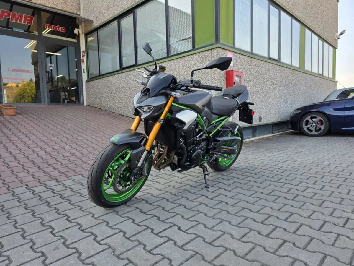 Kawasaki Z 900 SE (2025 - 26)