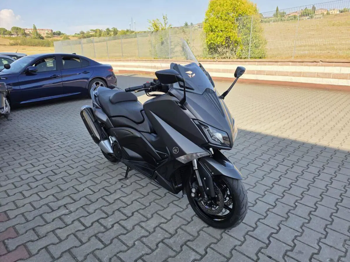 Yamaha T-Max 530 (2015 - 16) (2)