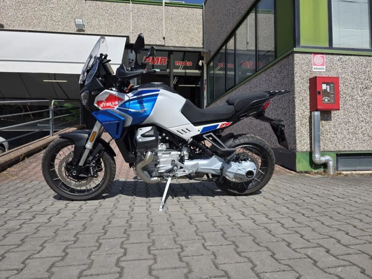 Moto Guzzi Stelvio Duecento Tributo (2025 - 26) (3)