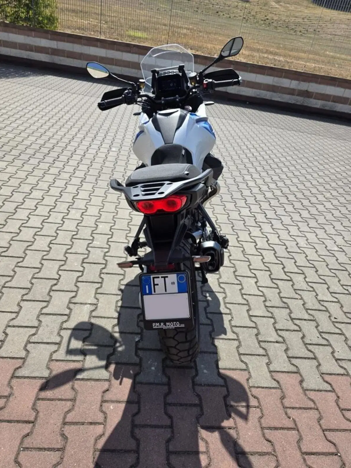 Moto Guzzi Stelvio Duecento Tributo (2025 - 26) (6)