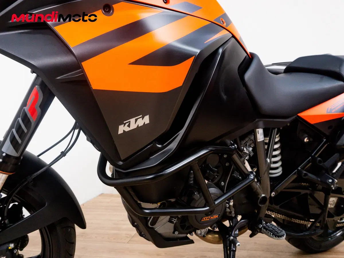 KTM 1290 Super Adventure S (2021) (9)