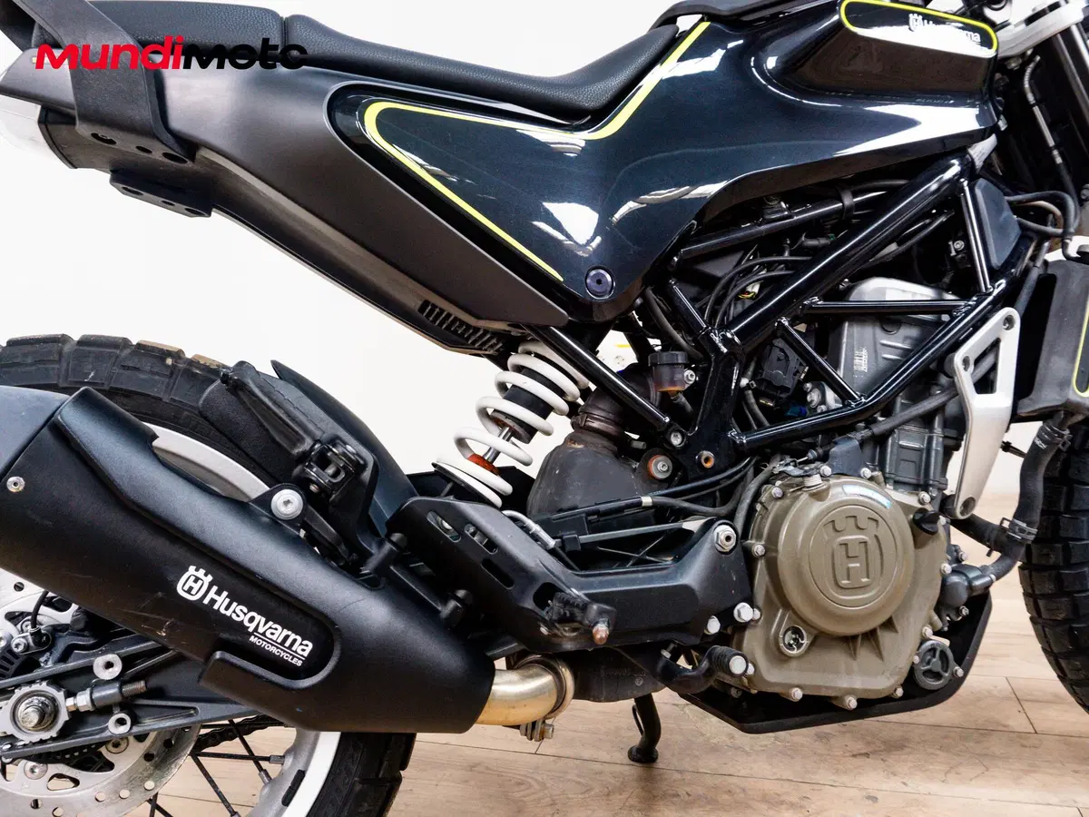 Husqvarna Svartpilen 401 (2020) (4)