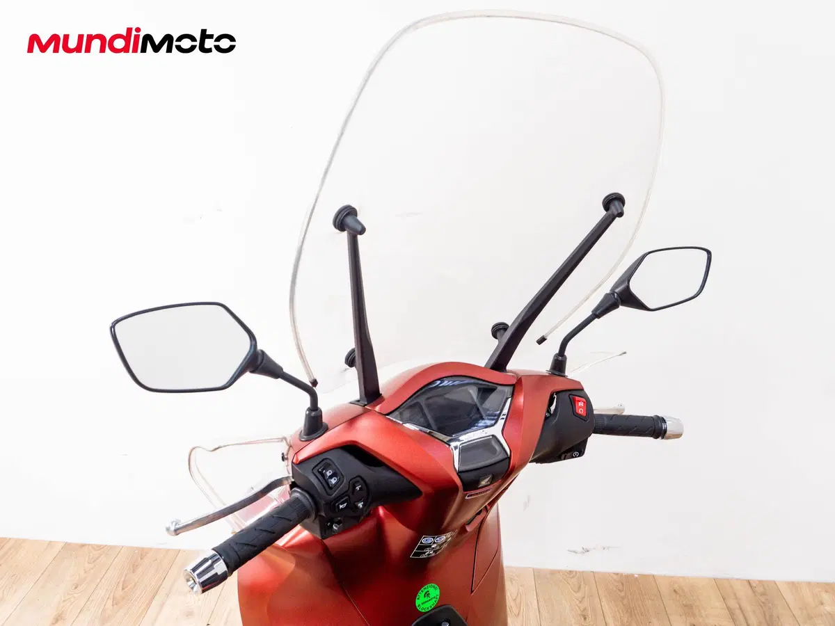 Honda SH 350i GT (2025 - 26) (11)