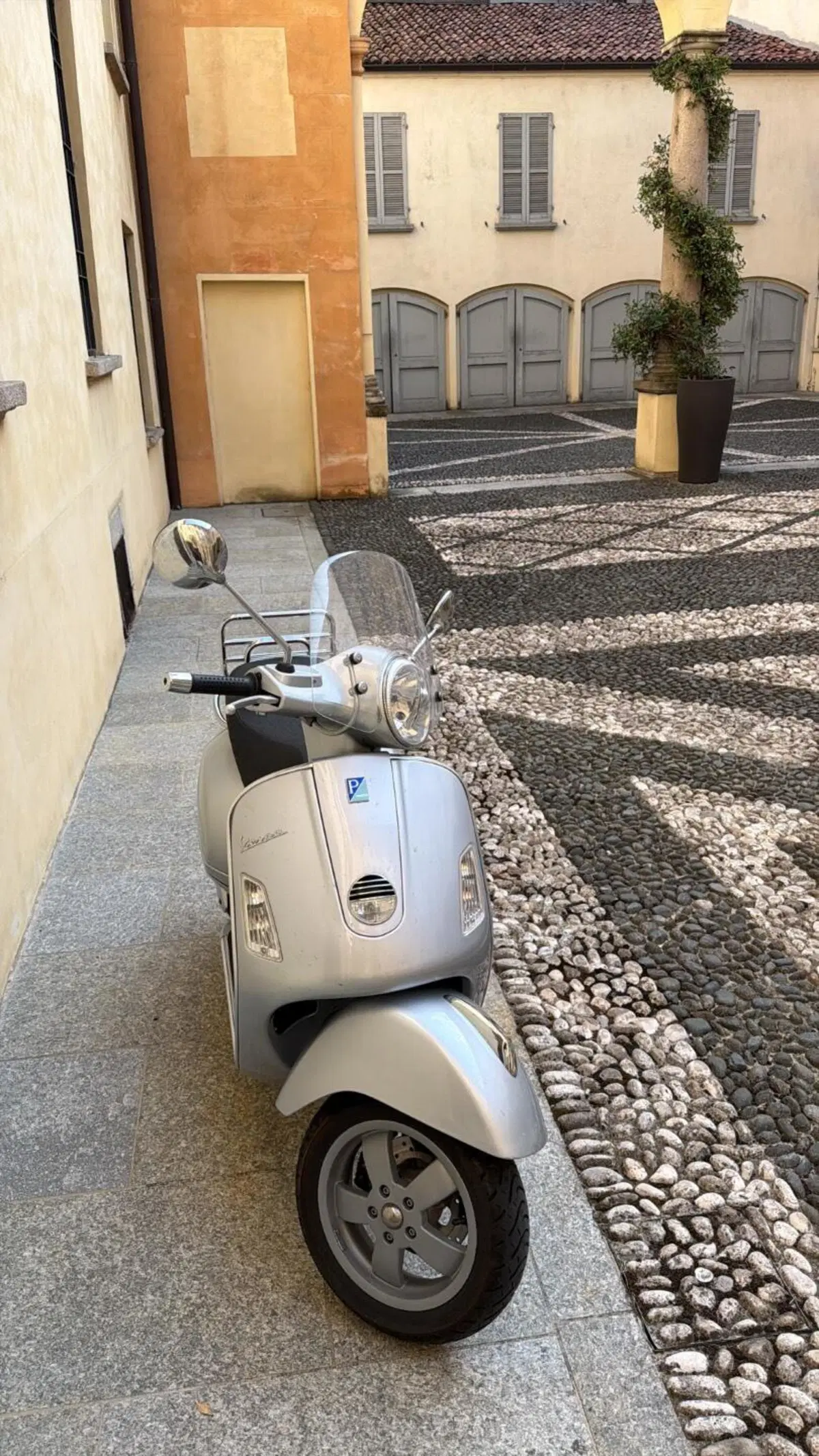 Vespa GTS 250 i.e. abs (2)