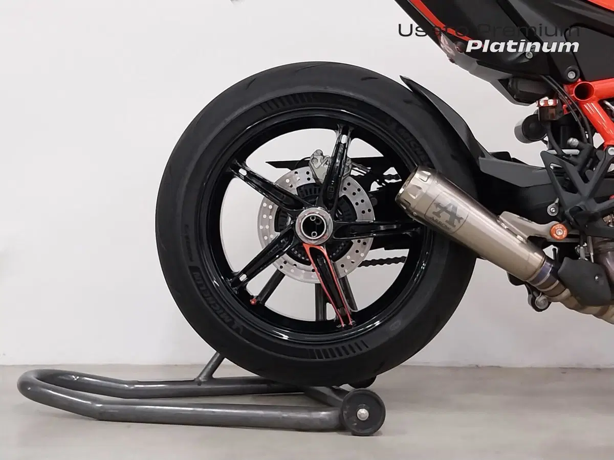 KTM 1390 Super Duke R EVO (2024 - 26) (10)
