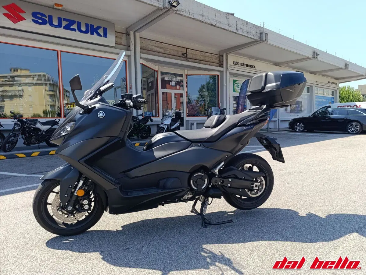 Yamaha T-Max 560 (2022 - 24) (3)