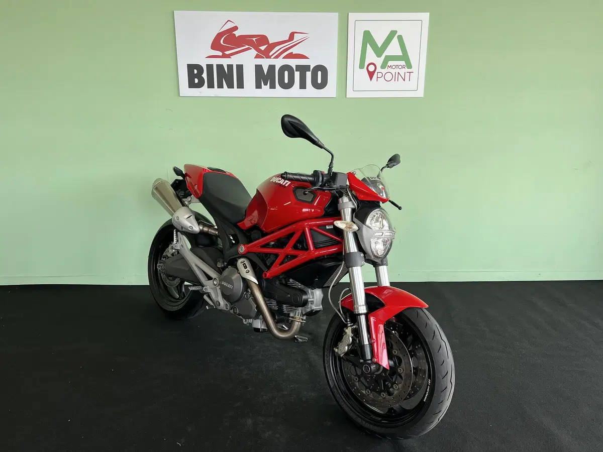 Ducati Monster 696 (2008 - 13) (2)