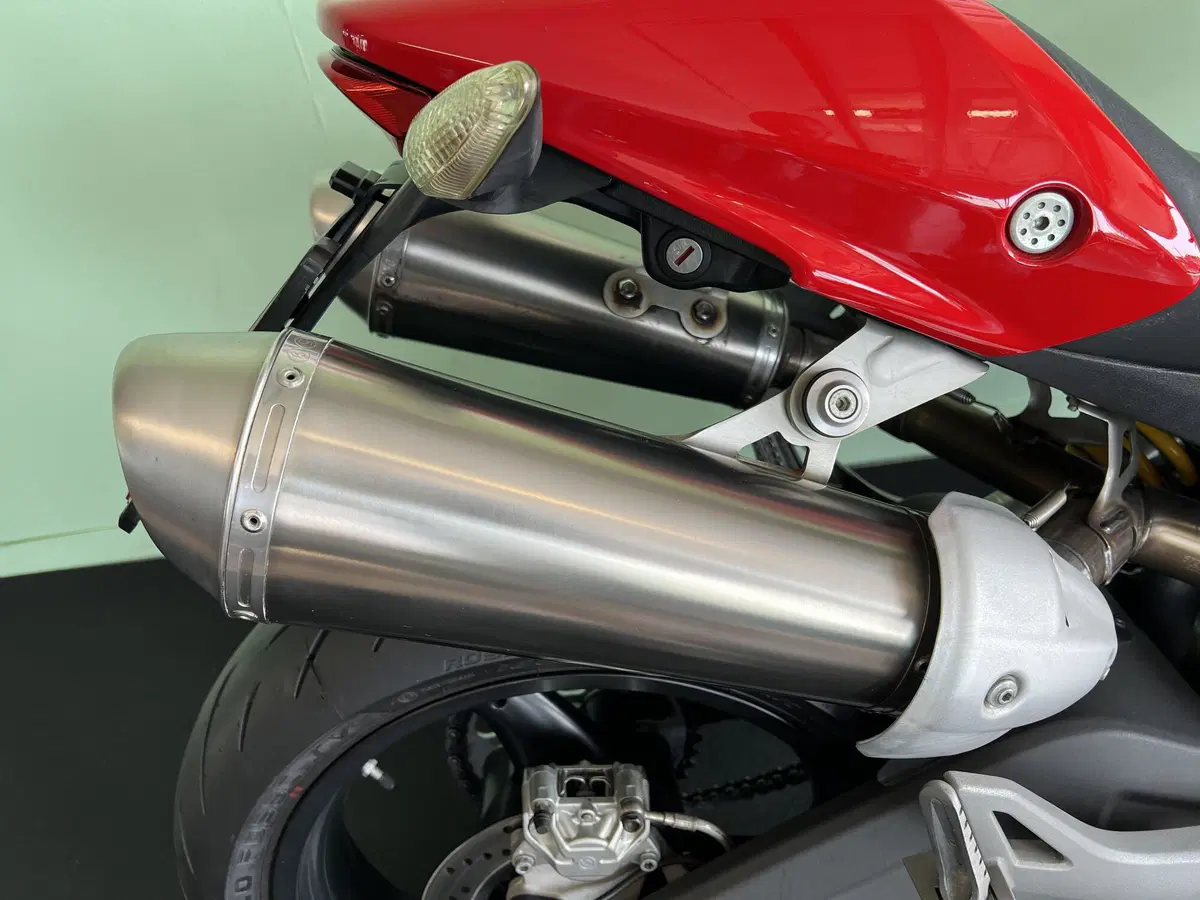 Ducati Monster 696 (2008 - 13) (13)