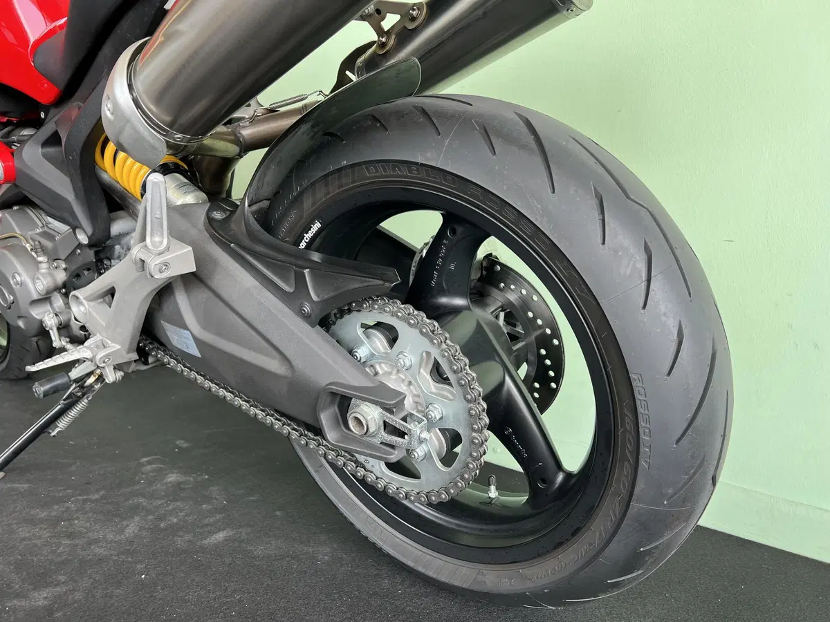 Ducati Monster 696 (2008 - 13) (18)