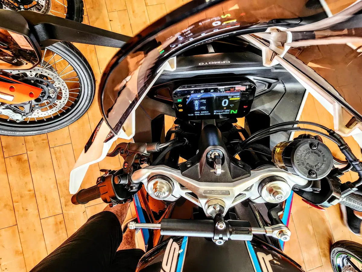 CFMOTO 675SR-R (2025 - 26) (6)