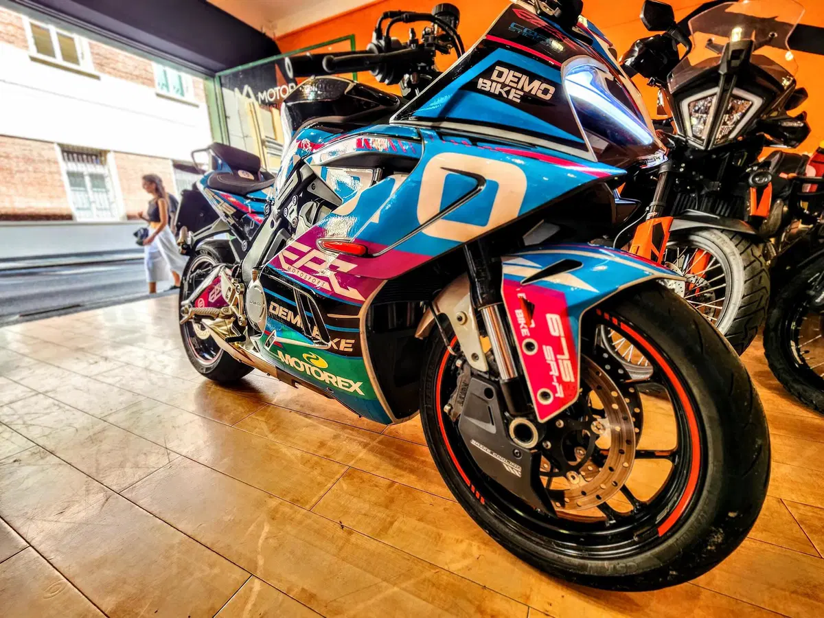 CFMOTO 675SR-R (2025 - 26) (7)