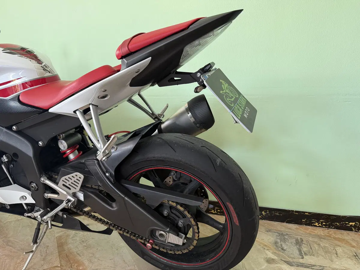 Yamaha YZF R6 (2008 - 09) (5)