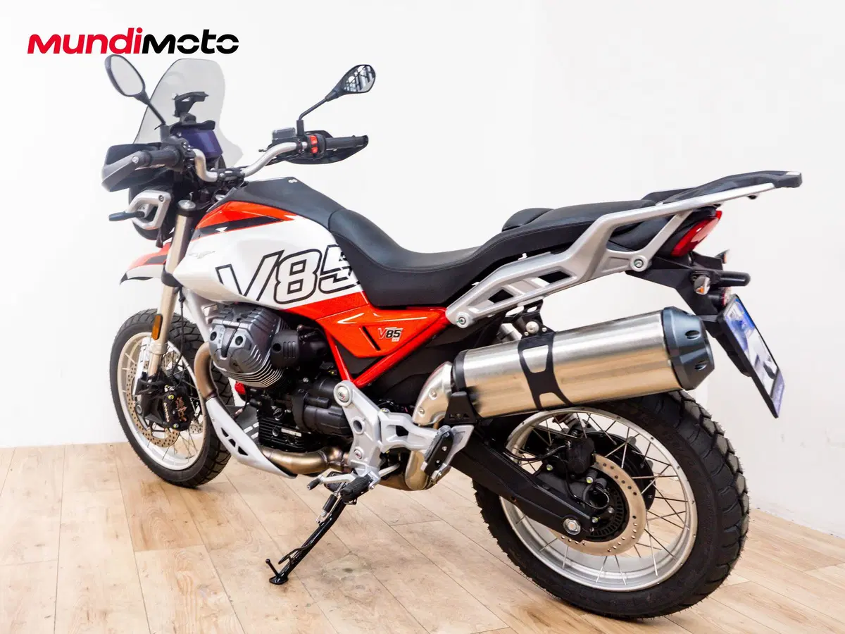 Moto Guzzi V85 TT (2024 - 26) (7)