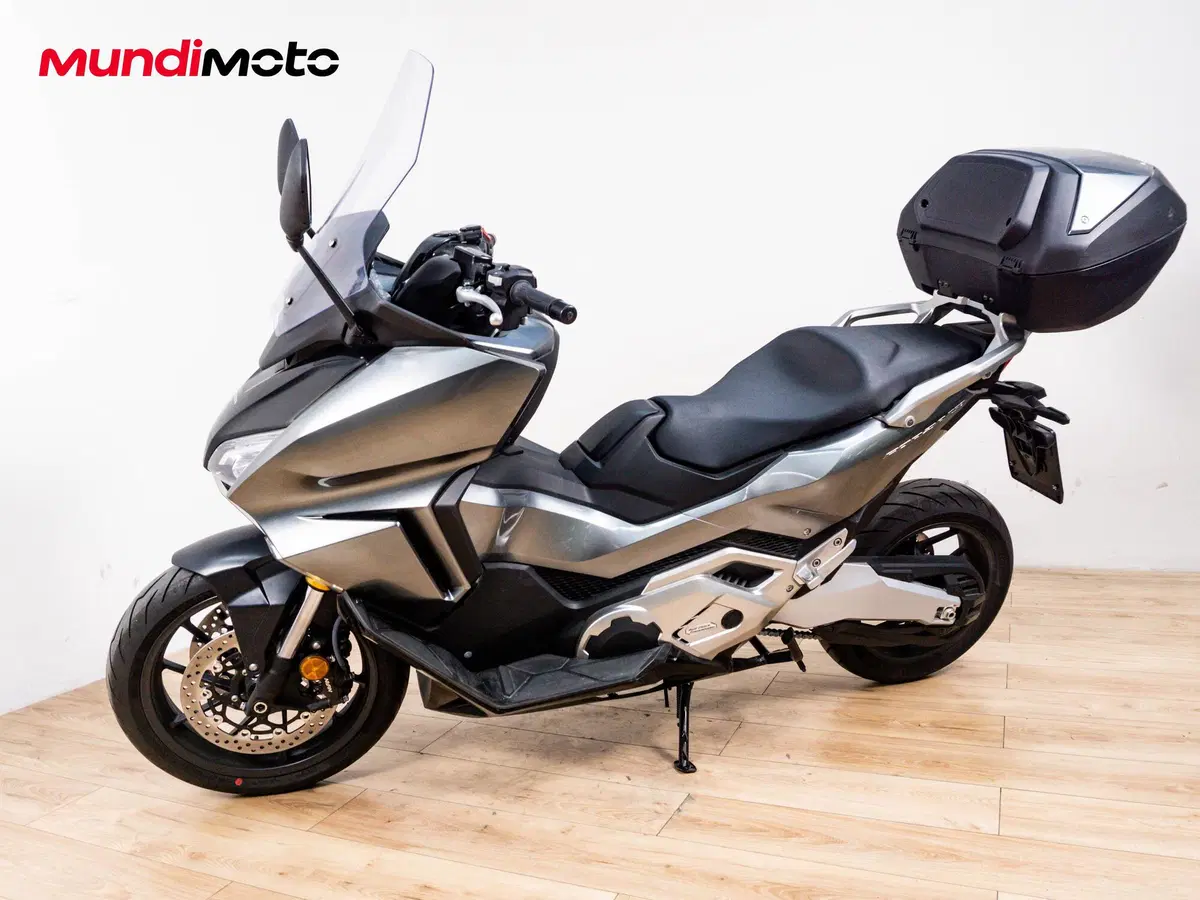 Honda Forza 750 (2025 - 26) (8)