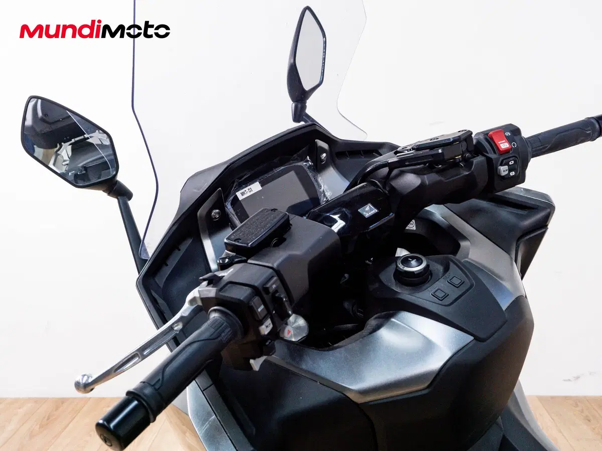 Honda Forza 750 (2025 - 26) (11)