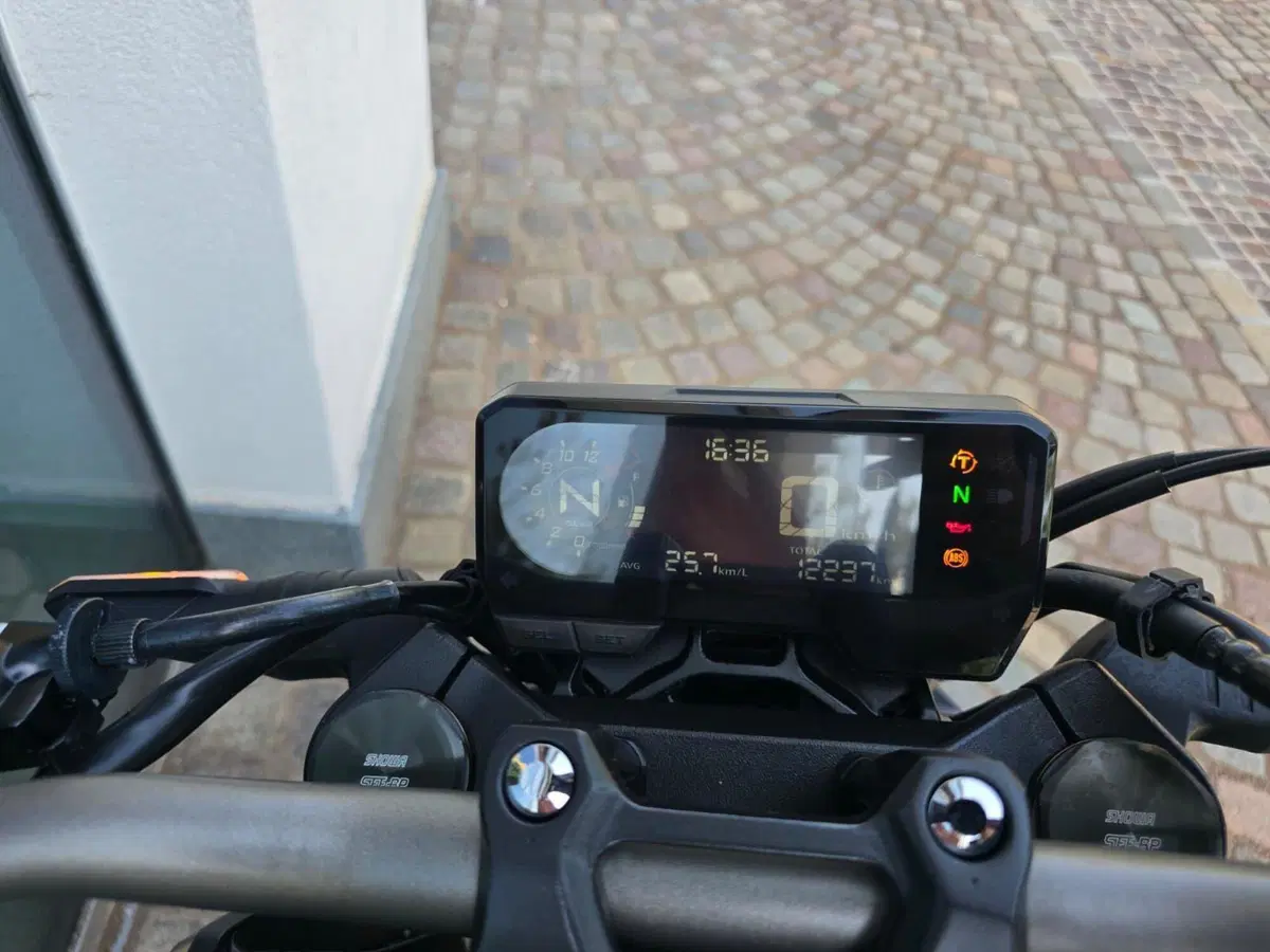 Honda CB 650 R (2021 - 23) (8)