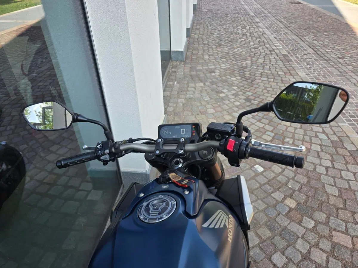 Honda CB 650 R (2021 - 23) (10)