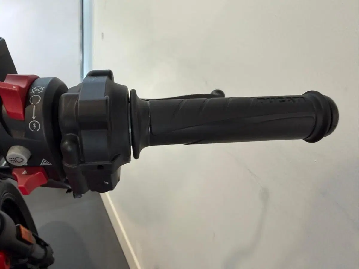 Ducati Scrambler 800 Full Throttle (2023 - 24) (8)