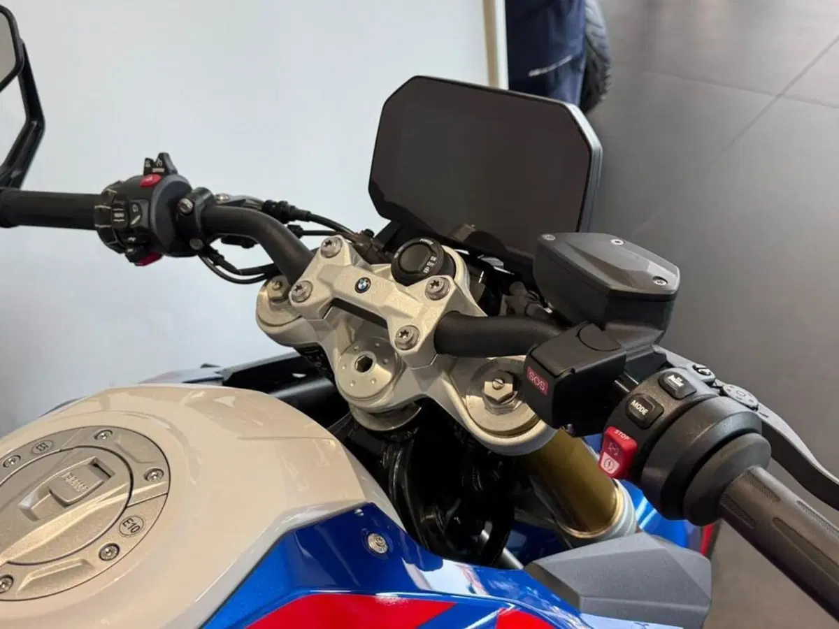 Bmw F 900 R (2025 - 27) (3)