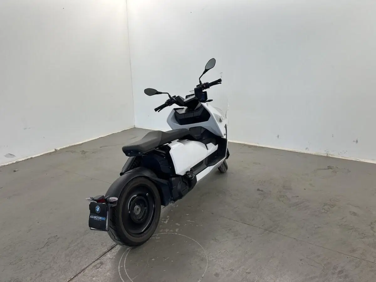 Bmw CE 04 (2021 - 25) (7)