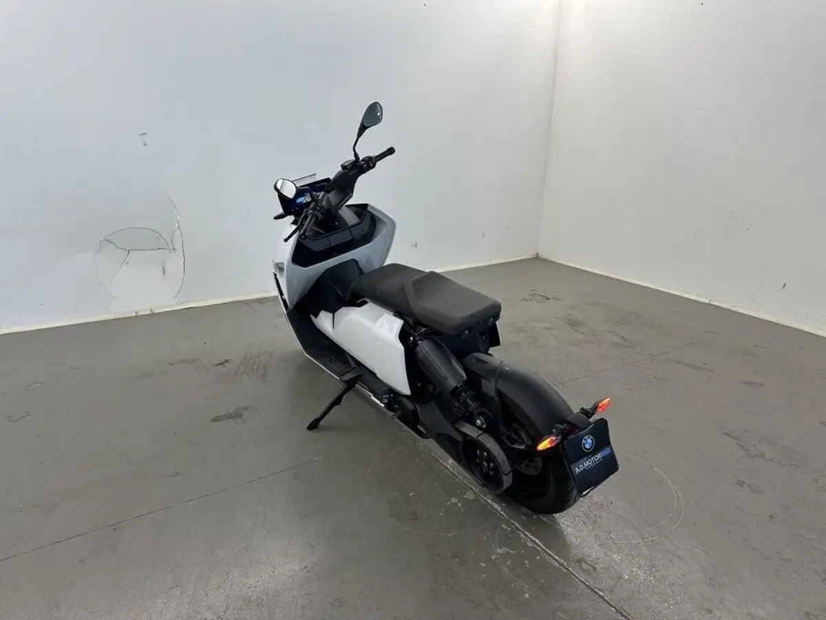 Bmw CE 04 (2021 - 25) (5)