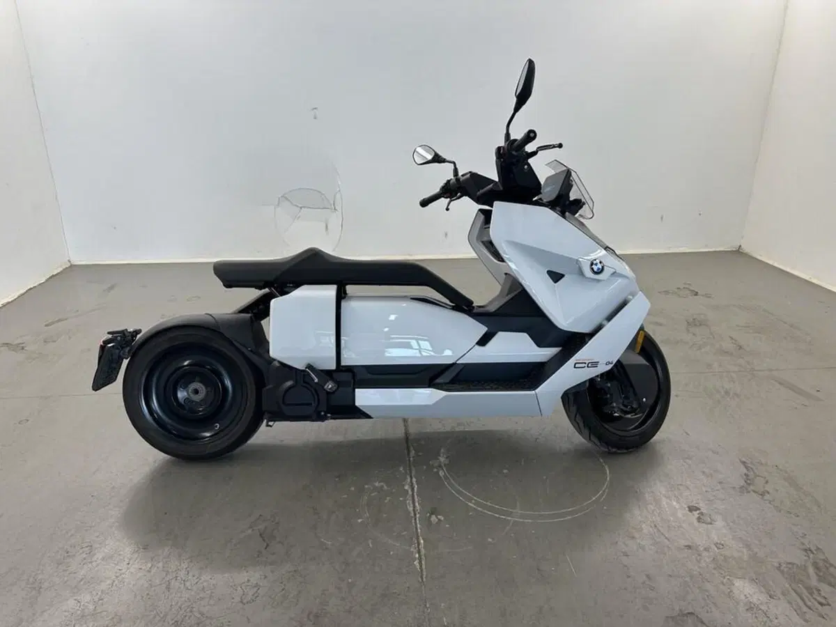 Bmw CE 04 (2021 - 25) (4)