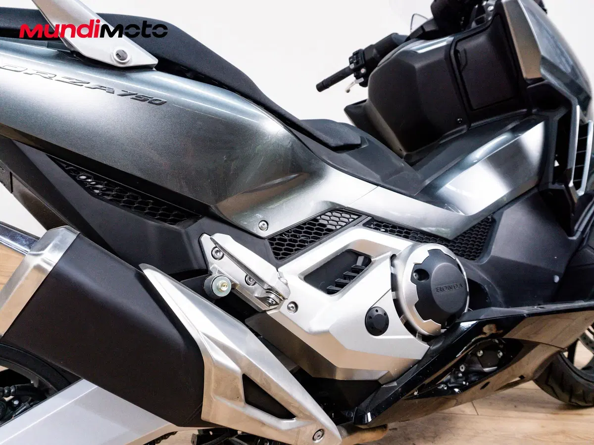 Honda Forza 750 (2025 - 26) (4)