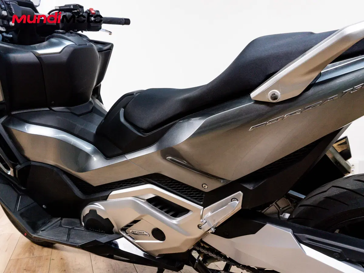 Honda Forza 750 (2025 - 26) (10)