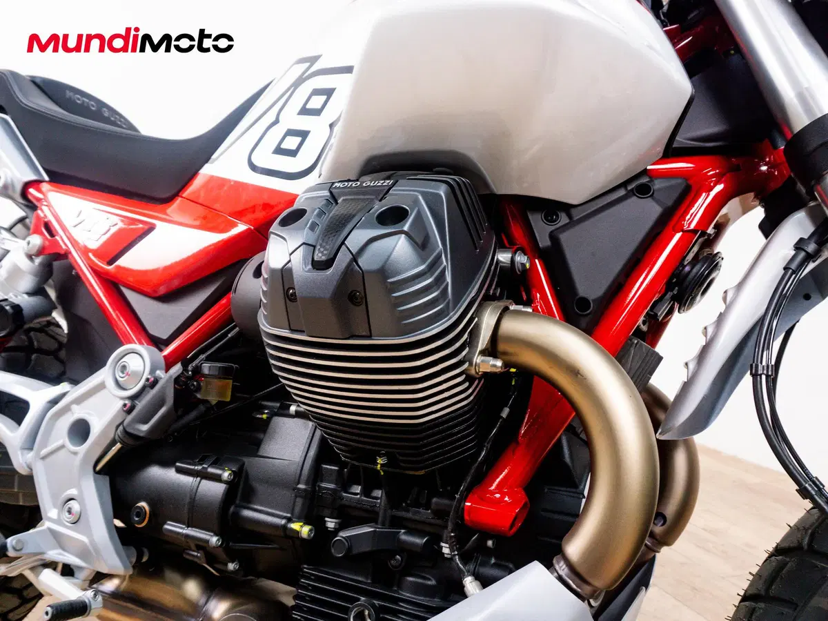 Moto Guzzi V85 TT (2024 - 26) (5)