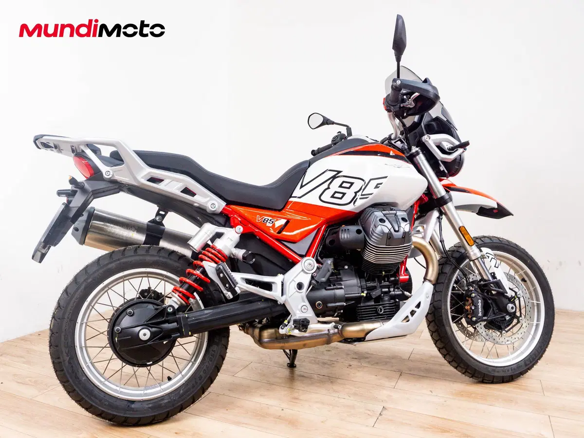Moto Guzzi V85 TT (2024 - 26) (3)