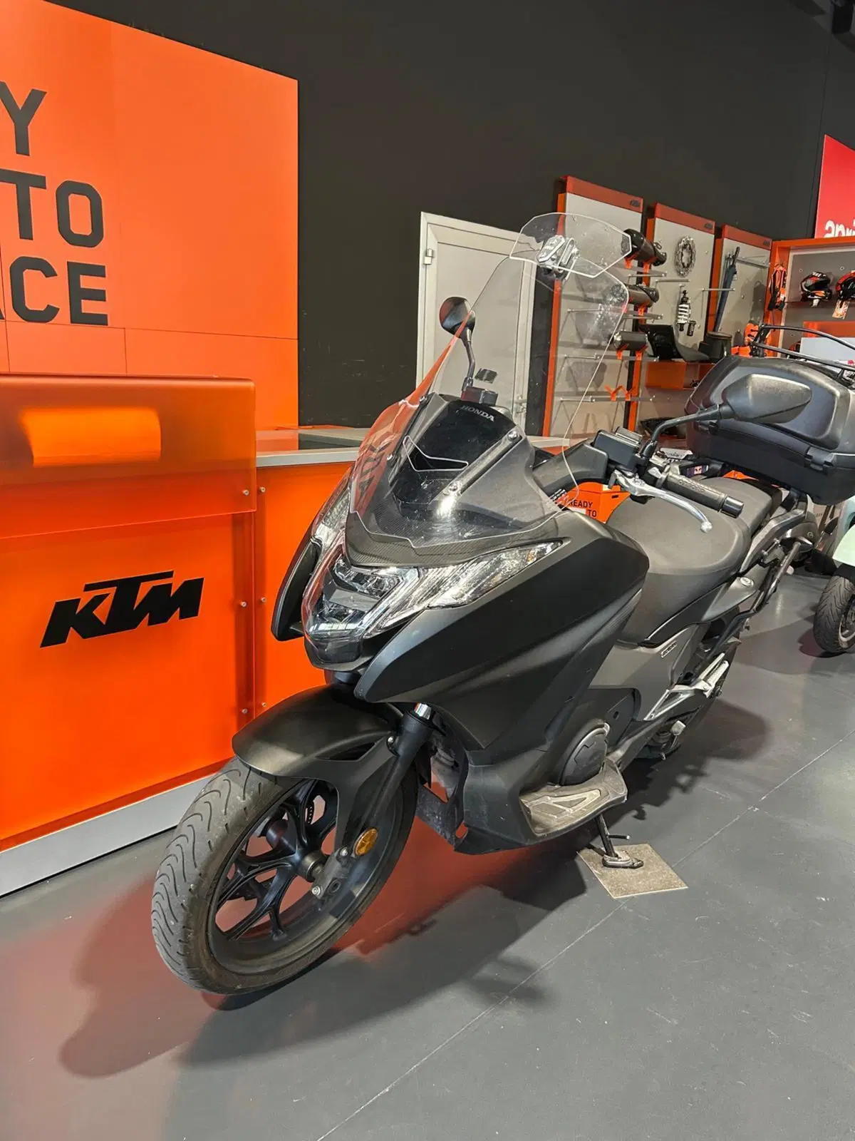 Honda Integra 750 DCT (2016 - 17) (4)